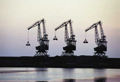 &ldquo;三桶油&rdquo;布局加拿大，美國受益？