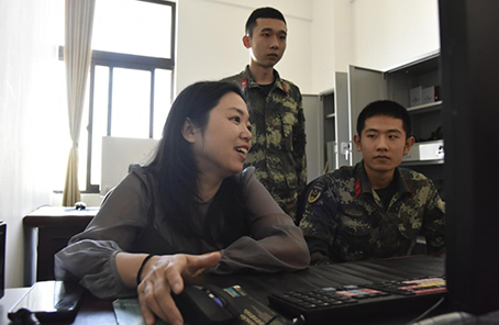 軍嫂鄭如:雖苦不怕，是我對愛的承諾