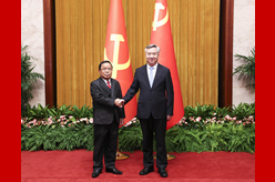 李希同老撾人革黨中央政治局委員、中央紀委書記、國家監(jiān)察總署署長坎潘舉行會談