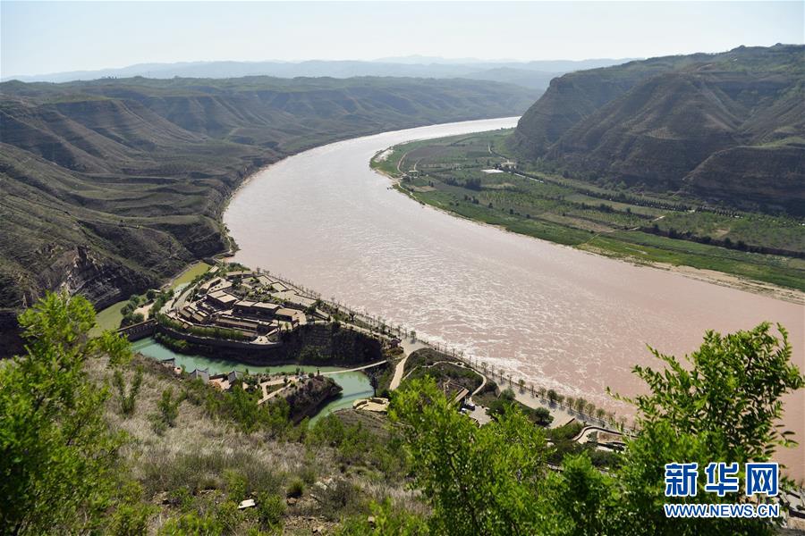 （新華全媒頭條&middot;壯麗70年&middot;奮斗新時(shí)代&mdash;&mdash;記者再走長(zhǎng)征路&middot;圖文互動(dòng)）（10）紅星，從這里照耀中國(guó)&mdash;&mdash;陜北見(jiàn)證中國(guó)革命的歷史轉(zhuǎn)折
