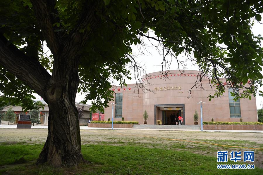 （新華全媒頭條&middot;壯麗70年&middot;奮斗新時(shí)代&mdash;&mdash;記者再走長征路&middot;圖文互動(dòng)）（7）凝聚起救亡圖存的磅礴力量&mdash;&mdash;追記紅軍長征大會(huì)師