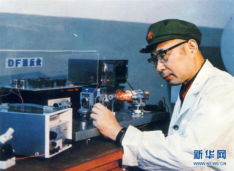 （愛國情 奮斗者&middot;圖文互動(dòng)）（2）永不停轉(zhuǎn)的&ldquo;陀螺&rdquo;&mdash;&mdash;追記中國工程院院士、國防科技大學(xué)教授高伯龍