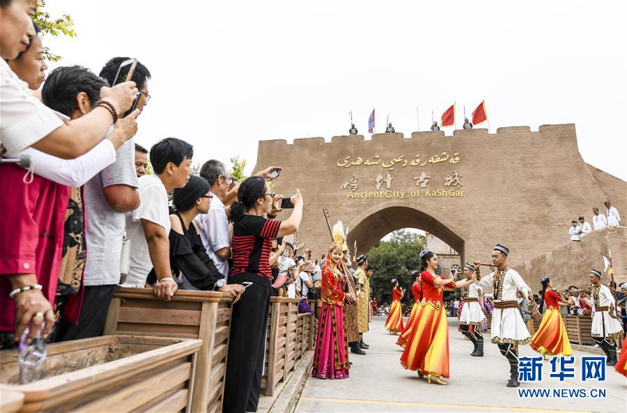 （決戰決勝扶貧攻堅&middot;圖文互動）（6）凝心聚力奔小康&mdash;&mdash;新疆南疆四地州脫貧攻堅成就綜述