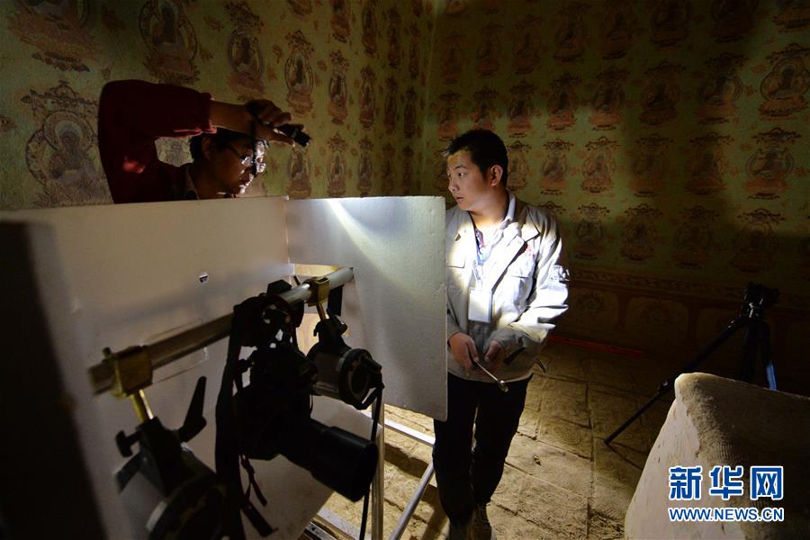 （時代先鋒&middot;圖文互動）（16）此生不悔入沙海 勇擔重任始見金&mdash;&mdash;敦煌研究院文物保護利用群體群像