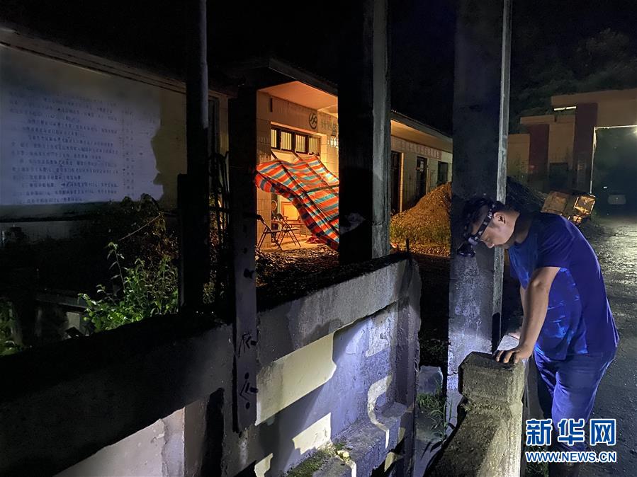 （防汛抗洪&middot;圖文互動(dòng)）（2）目擊洞庭抗洪&ldquo;風(fēng)向標(biāo)&rdquo;挺過(guò)第一波攻擊