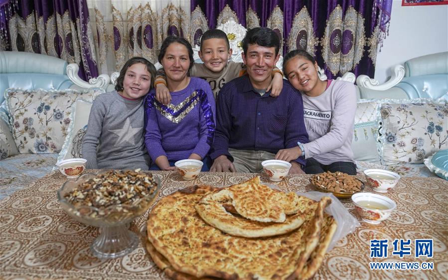 （新華全媒頭條&middot;圖文互動）（7）新天地 新兒女 新奇跡&mdash;&mdash;脫貧攻堅繪就新疆新圖景