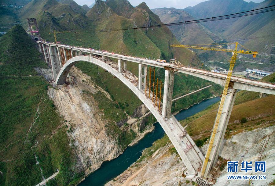 （壯麗70年&middot;奮斗新時代）（14）我們走在大路上