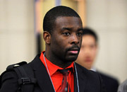 會議現場的境外媒體記者