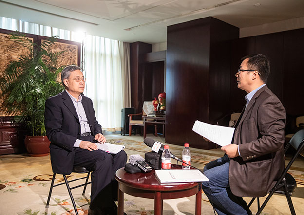 充分調(diào)動(dòng)信貸、債券、股權(quán)、理財(cái)、信托、保險(xiǎn)等各類(lèi)金融資源