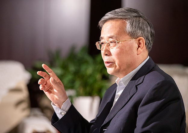 爭(zhēng)取三年以后，銀行業(yè)對(duì)民營(yíng)企業(yè)的貸款占新增公司類(lèi)貸款的比例不低于50%