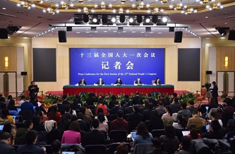 商務部部長鐘山等就&ldquo;推動形成全面開放新格局 推動商務事業(yè)高質量發(fā)展&rdquo;答記者問