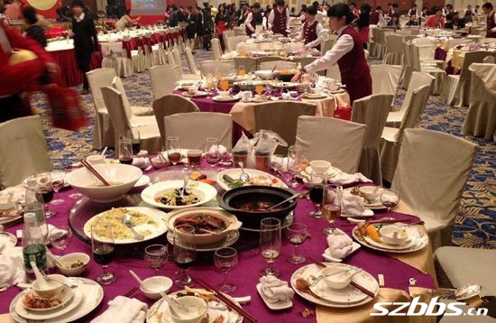 嚴(yán)格監(jiān)督，剎住浪費(fèi)歪風(fēng)