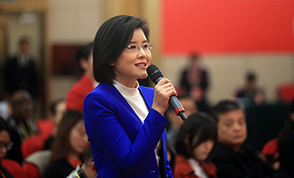 中央電視臺(tái)、中國國際電視臺(tái)記者提問