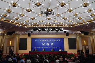 農業(yè)部部長韓長賦等就&ldquo;實施鄉(xiāng)村振興戰(zhàn)略 推動農業(yè)轉型升級&rdquo;答記者問