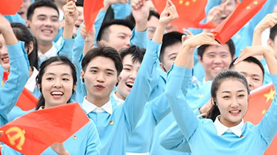 今天，這些歌在天安門廣場唱響