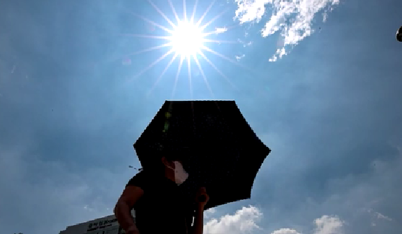 60℃！ 韓國多地迎高溫 柏油路幾近融化