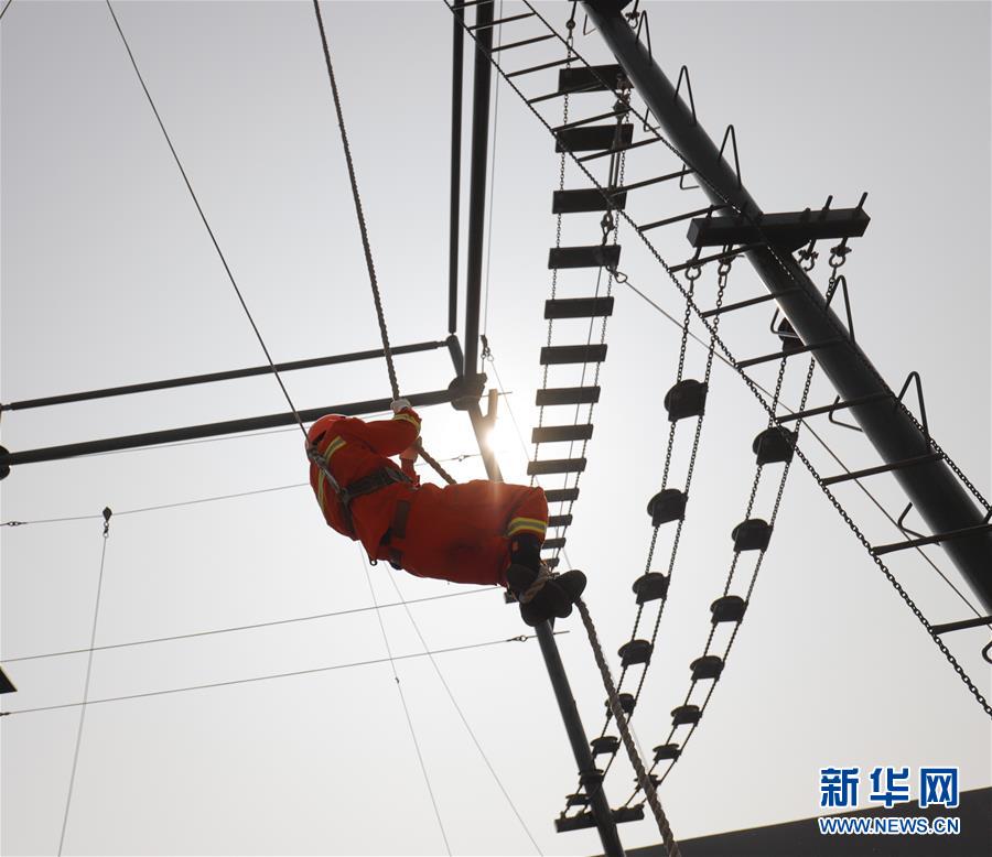 #（新華全媒頭條&middot;圖文互動）（13）高溫&ldquo;烤&rdquo;驗四大洲 熱&ldquo;火&rdquo;還要燒多久