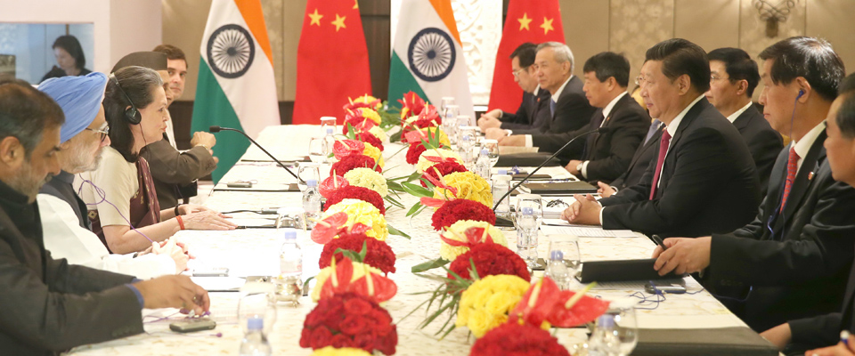 習近平會見印度國大黨主席索尼婭&middot;甘地和前總理辛格