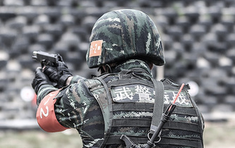 0.6秒能做什么？特戰隊員出槍擊發一氣呵成