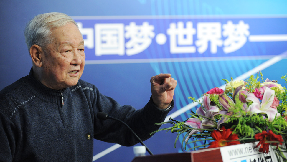 糜振玉中將在新華網&ldquo;縱論天下&rdquo;國際問題研討會上發言